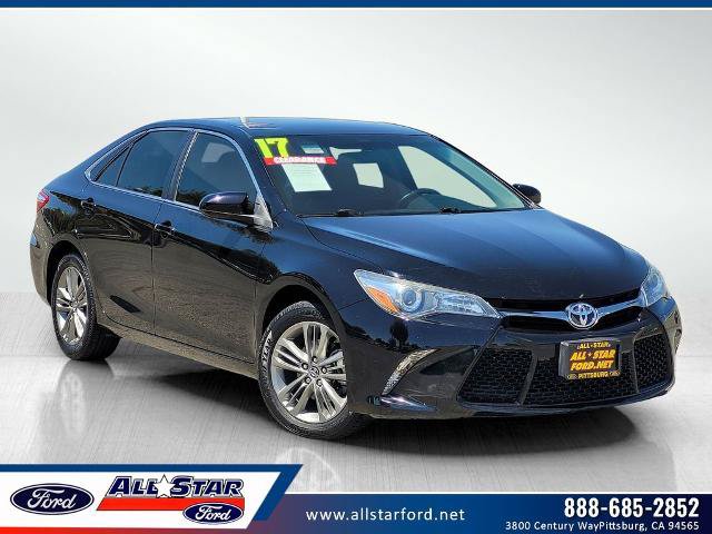 Used 2017 Toyota Camry SE FWD image 1