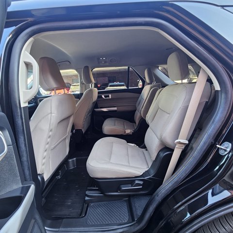 Certified 2022 Ford Explorer XLT w/ Class IV Trailer Tow Package image 13