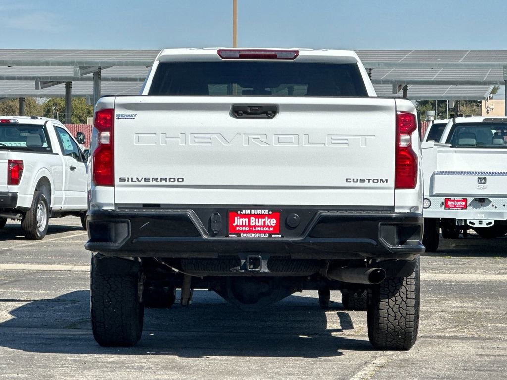 Used 2022 Chevrolet Silverado 2500 Custom w/ Custom Convenience Package RWD image 4