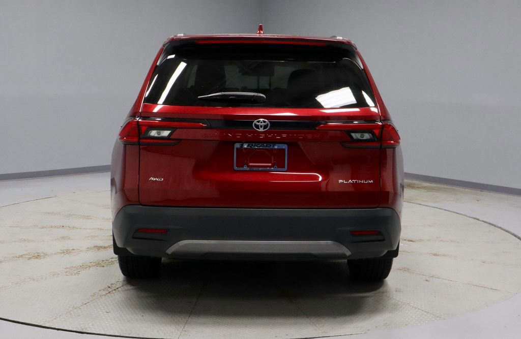 Used 2024 Toyota Grand Highlander AWD image 11