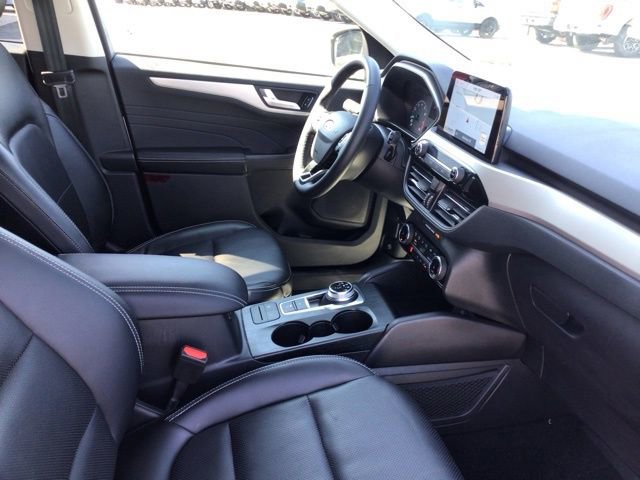 Certified 2022 Ford Escape SEL image 11