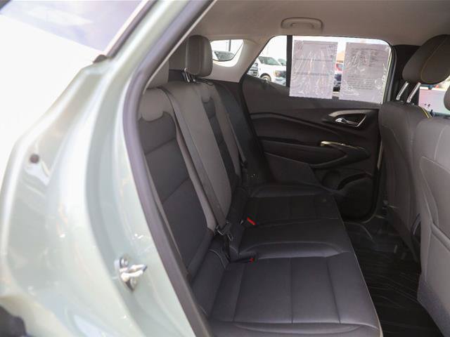 Used 2024 Chevrolet Trax ACTIV w/ Driver Confidence Package FWD image 30