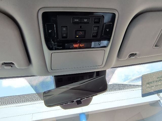 Used 2025 Toyota Grand Highlander AWD image 23
