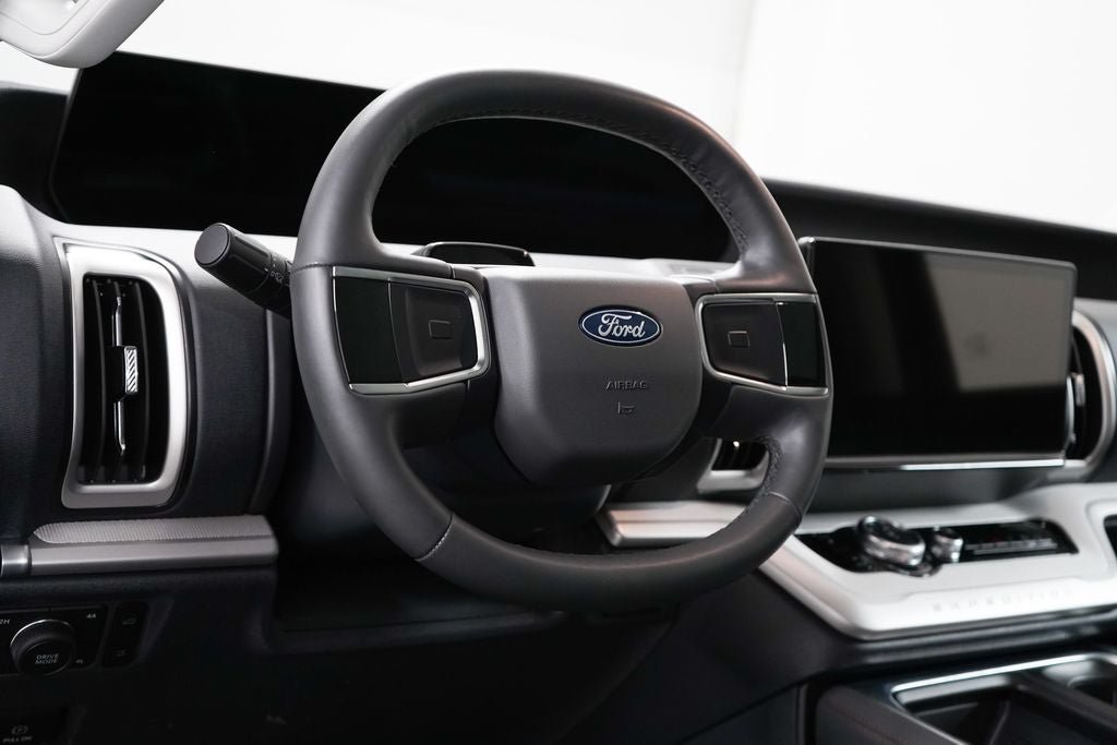 Certified 2025 Ford Expedition Active AWD/4WD image 22