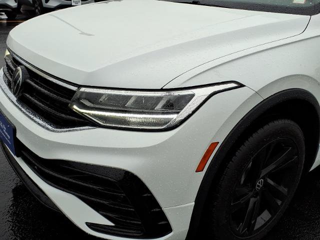 Used 2024 Volkswagen Tiguan SE R-Line w/ MDO Package, Two-Row AWD/4WD image 9