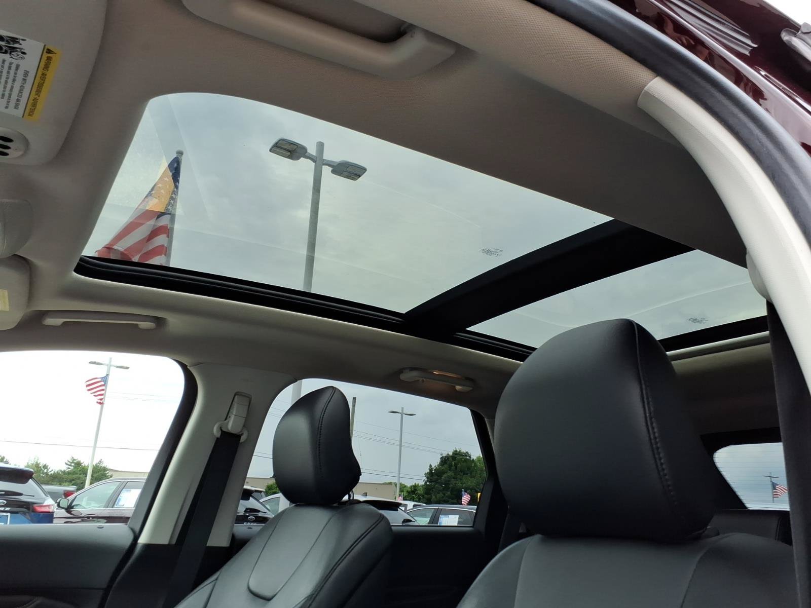 Certified 2018 Ford Edge Titanium w/ Equipment Group 302A AWD/4WD image 13