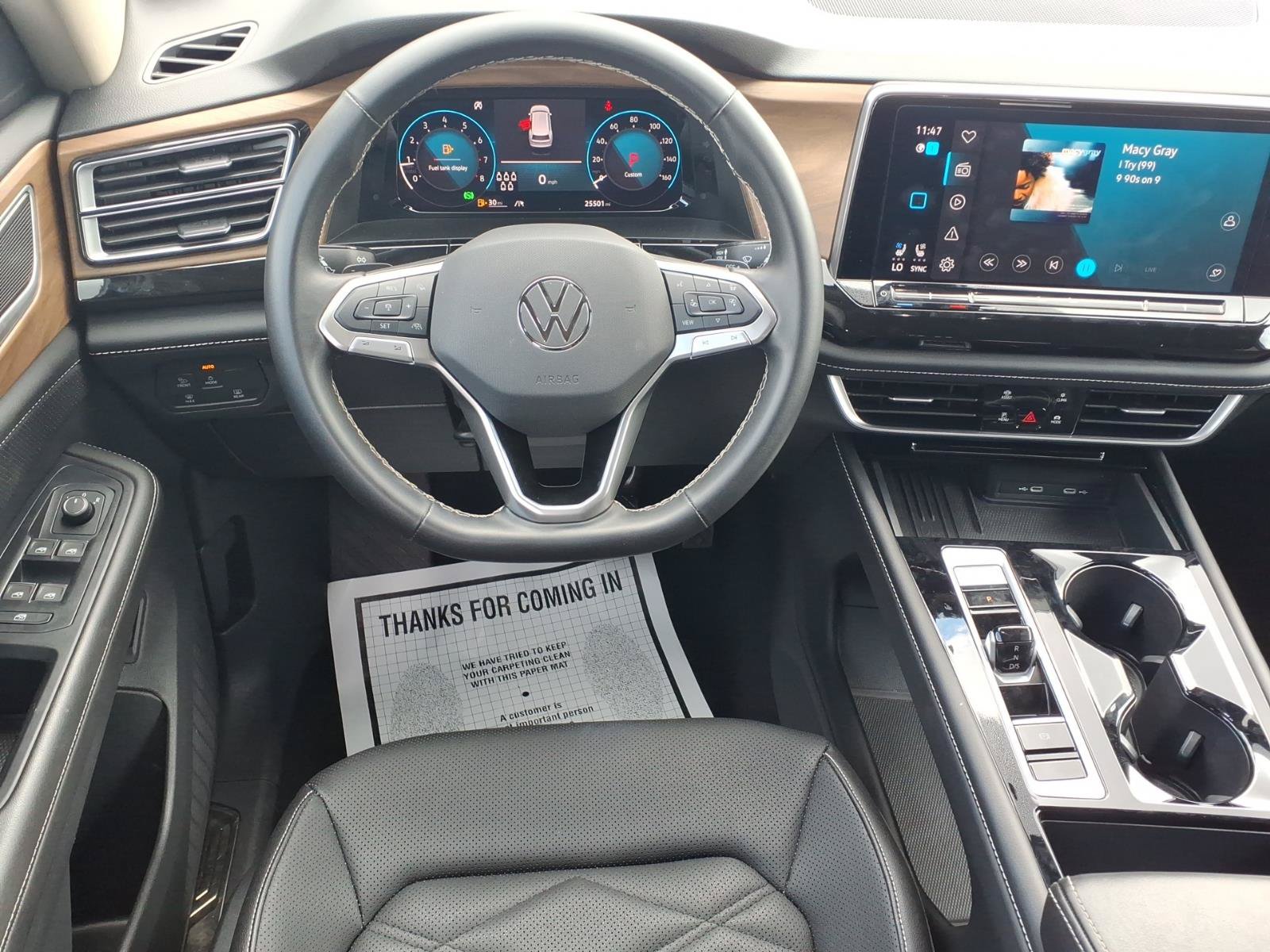 Used 2025 Volkswagen Atlas SE FWD image 5