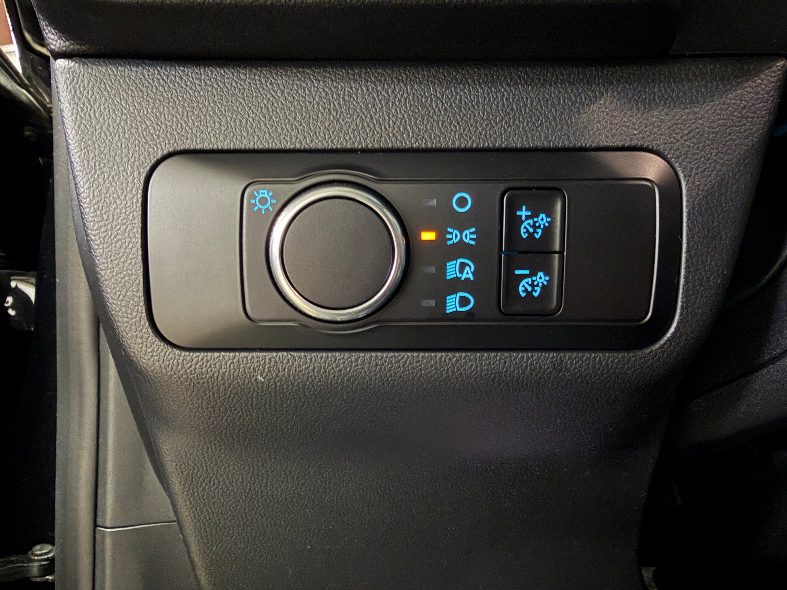 Certified 2025 Ford Escape Active AWD/4WD image 15