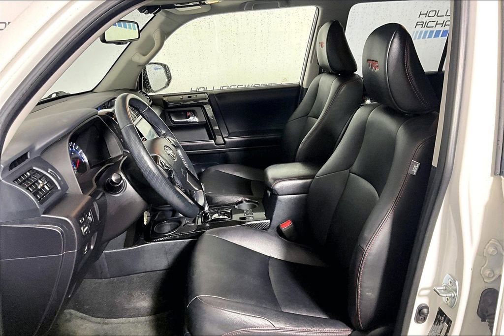 Used 2018 Toyota 4Runner TRD Off-Road Premium AWD/4WD image 20