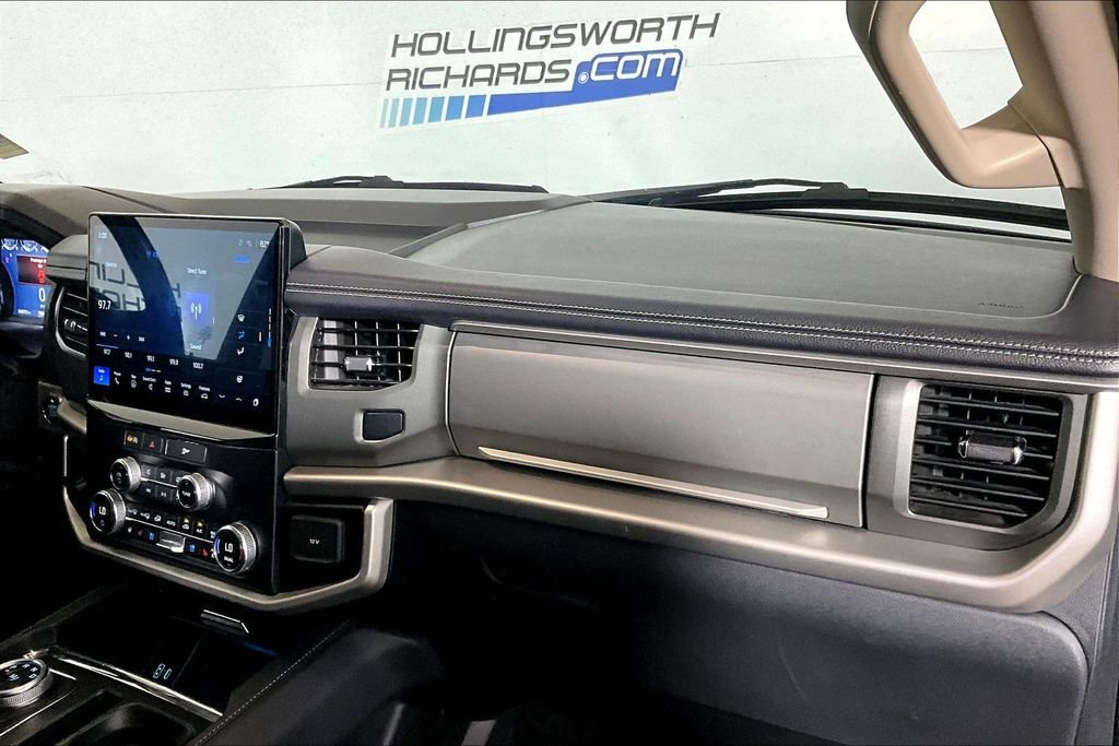 Certified 2024 Ford Expedition XLT RWD image 12
