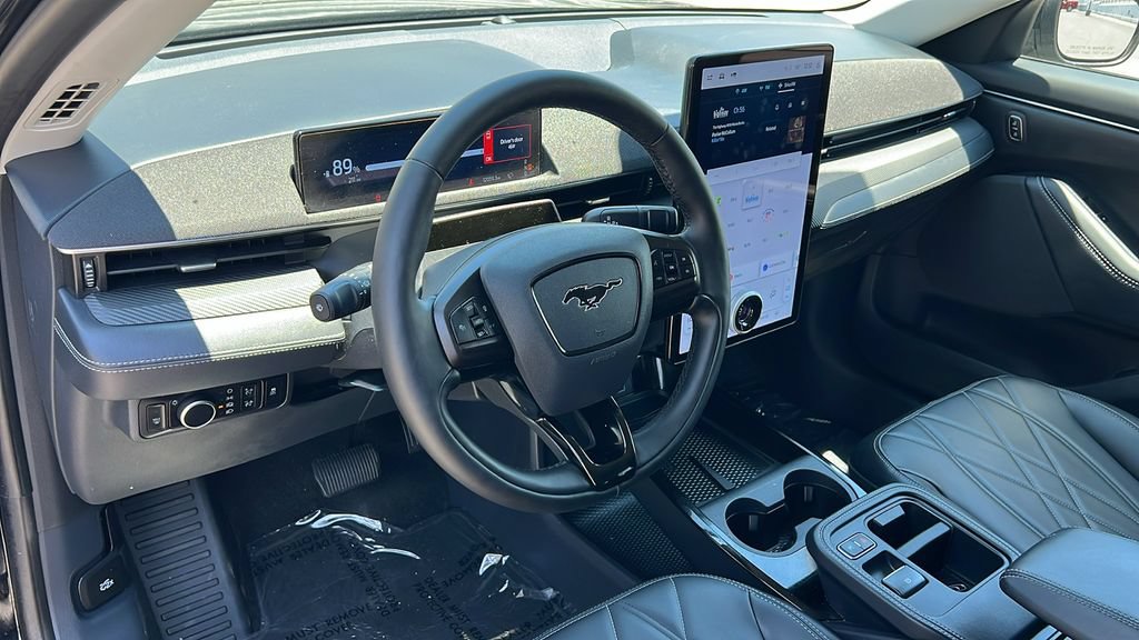 Certified 2025 Ford Mustang Mach-E Select RWD image 9