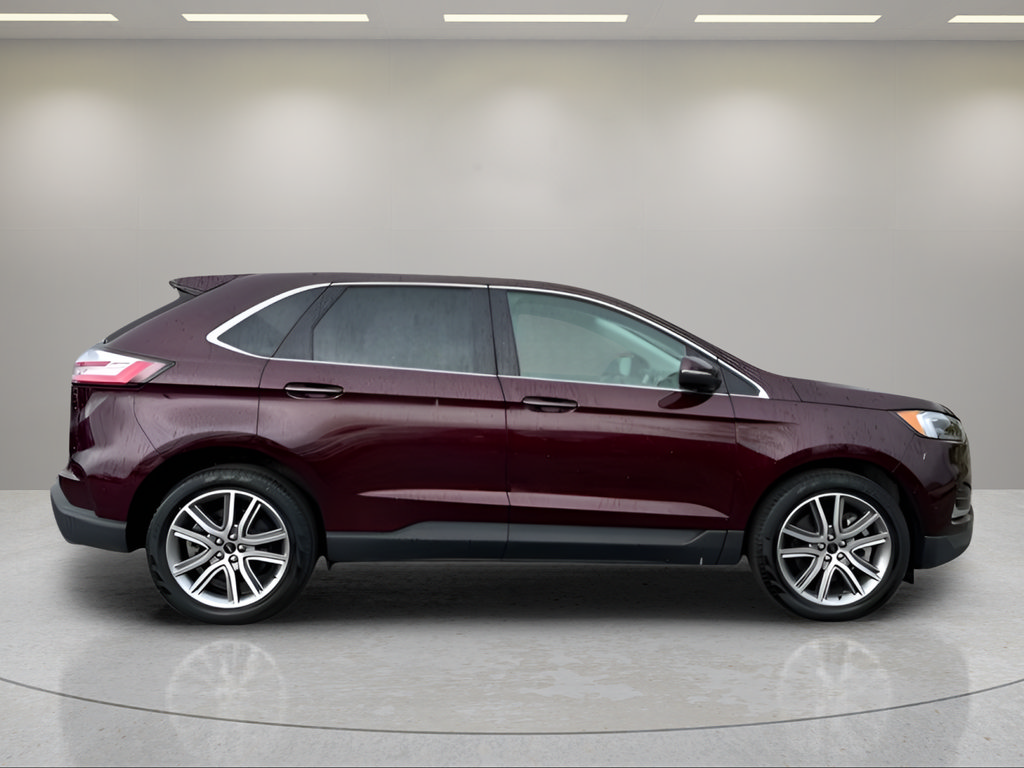 Certified 2024 Ford Edge Titanium w/ Equipment Group 301A AWD/4WD image 11