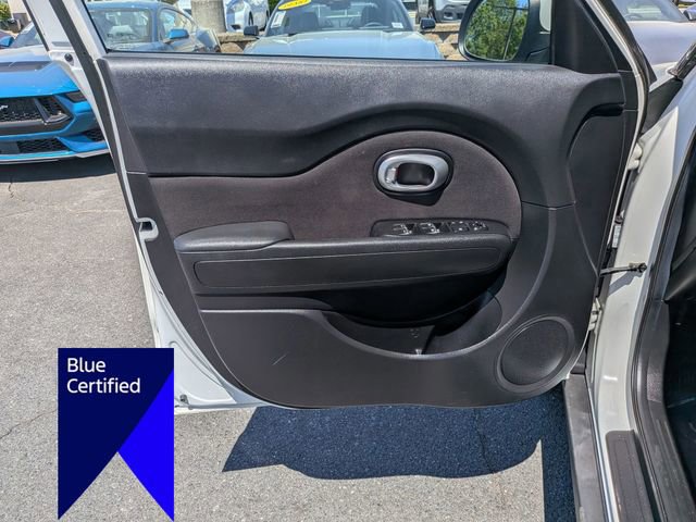Used 2018 Kia Soul + image 12