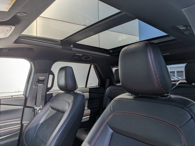 Certified 2023 Ford Explorer ST-Line w/ Class IV Trailer Tow Package AWD/4WD image 19