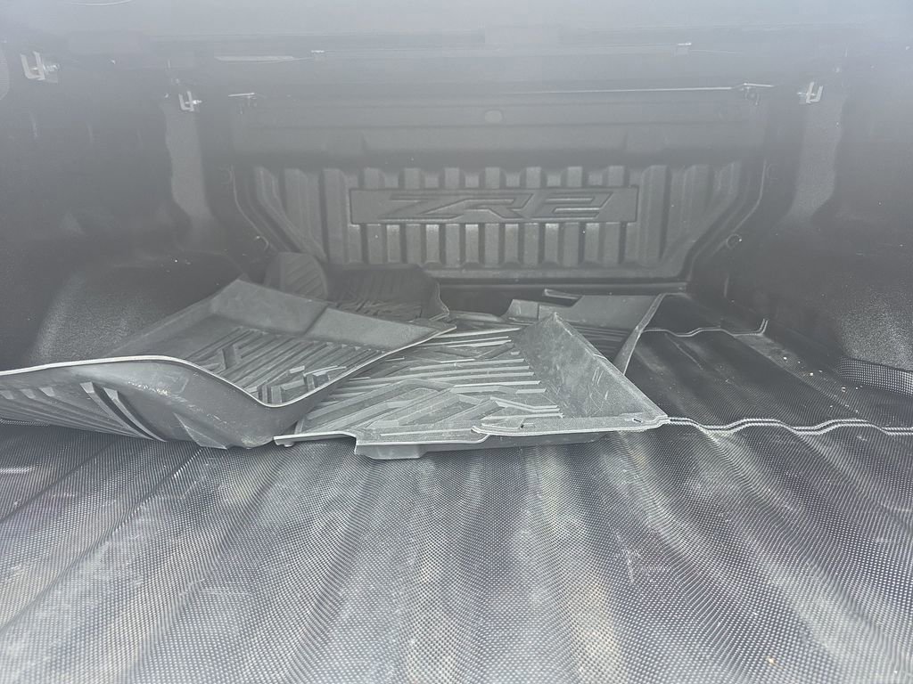 Used 2024 Chevrolet Colorado ZR2 w/ Technology Package image 13