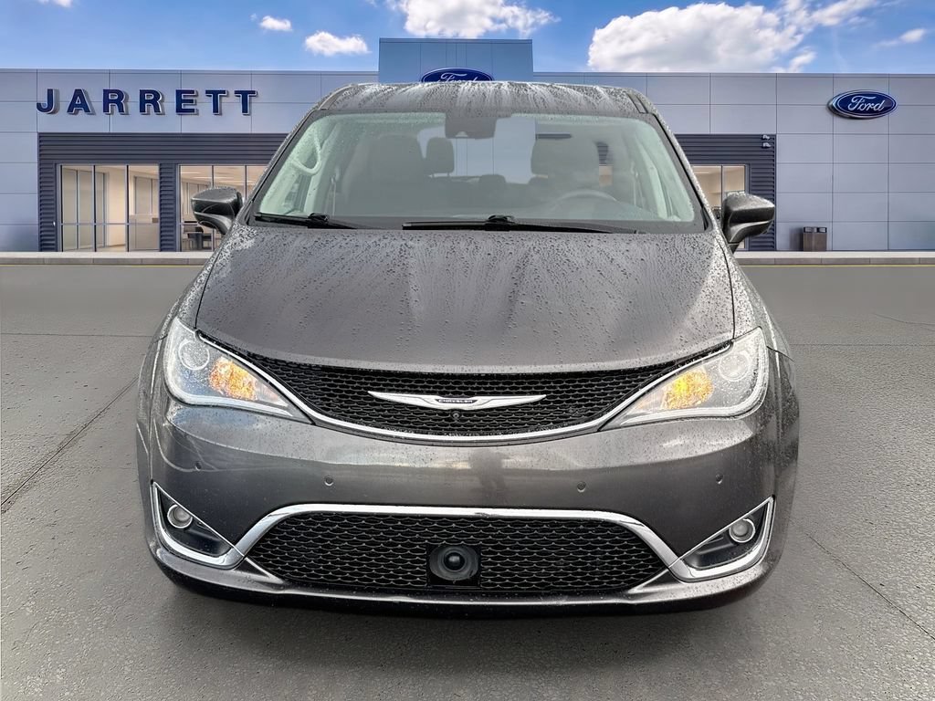 Used 2019 Chrysler Pacifica Touring Plus w/ Advanced Safetytec Group FWD image 2