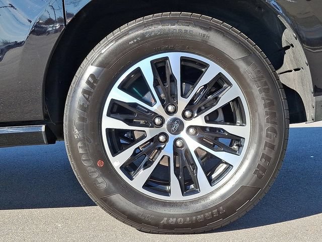 Certified 2025 Ford Expedition Max Platinum AWD/4WD image 8