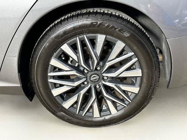Used 2024 Nissan Altima 2.5 SV FWD image 8