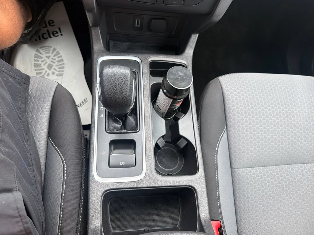 Certified 2018 Ford Escape SE w/ SE Sync 3 Package FWD image 32