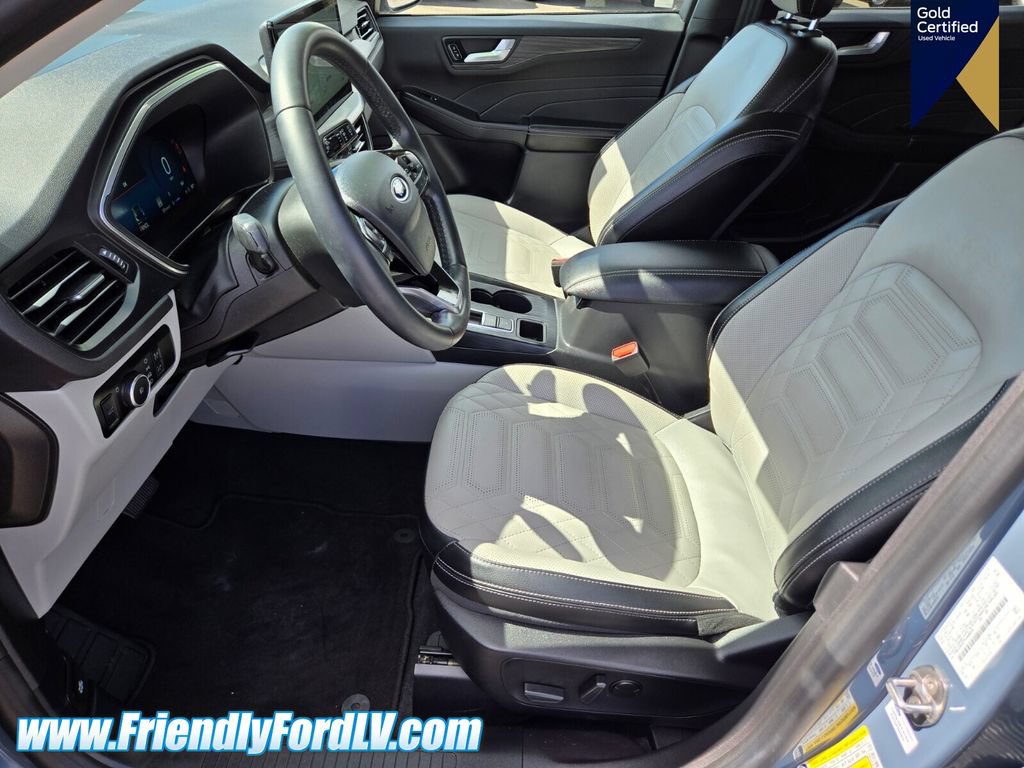 Certified 2023 Ford Escape Platinum w/ Premium Technology Package AWD/4WD image 8