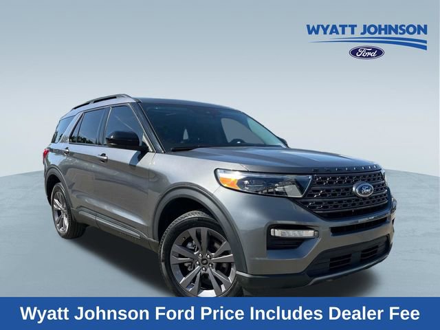 Certified 2023 Ford Explorer XLT w/ Equipment Group 202A AWD/4WD image 1