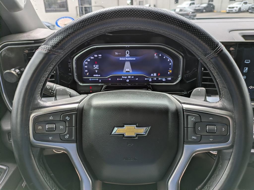 Used 2023 Chevrolet Silverado 1500 LTZ image 21