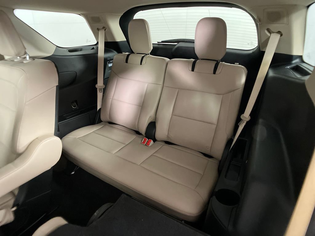 Certified 2022 Ford Explorer Limited w/ Limited Technology Package image 32