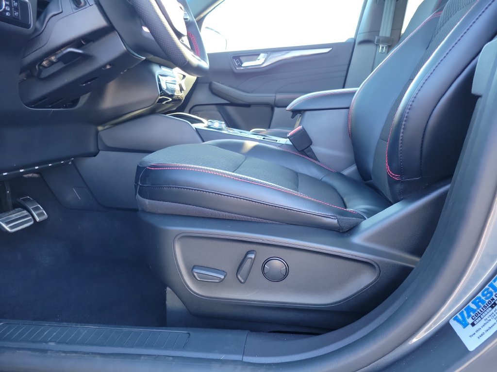 Certified 2023 Ford Escape ST-Line w/ Tech Pack #1 AWD/4WD image 19