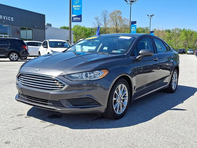 Certified 2017 Ford Fusion SE FWD image 4