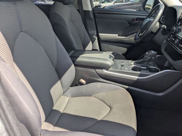 Used 2023 Toyota Highlander LE image 26