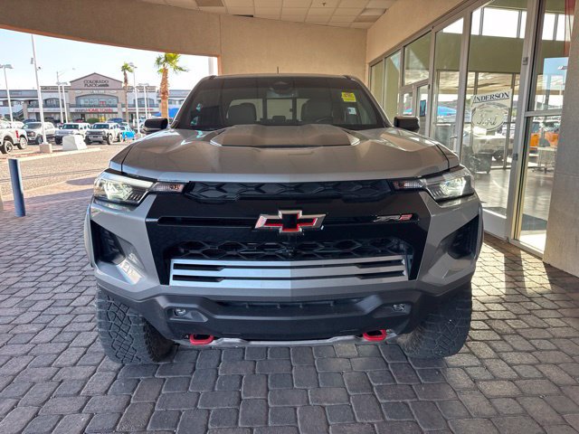 Used 2025 Chevrolet Colorado ZR2 w/ Technology Package AWD/4WD image 7