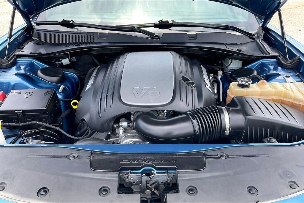 Used 2022 Dodge Charger R/T w/ Blacktop Package RWD image 31