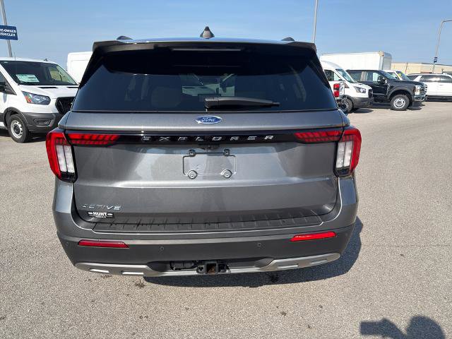 Certified 2025 Ford Explorer Active w/ Active Comfort Package RWD image 6