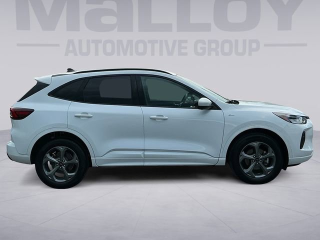 Certified 2023 Ford Escape ST-Line Select w/ Tech Pack #2 AWD/4WD image 6