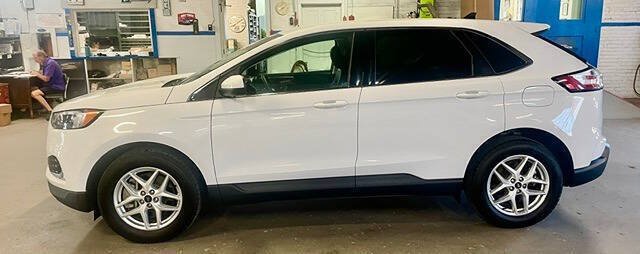 Certified 2024 Ford Edge SEL w/ Convenience Package AWD/4WD image 3