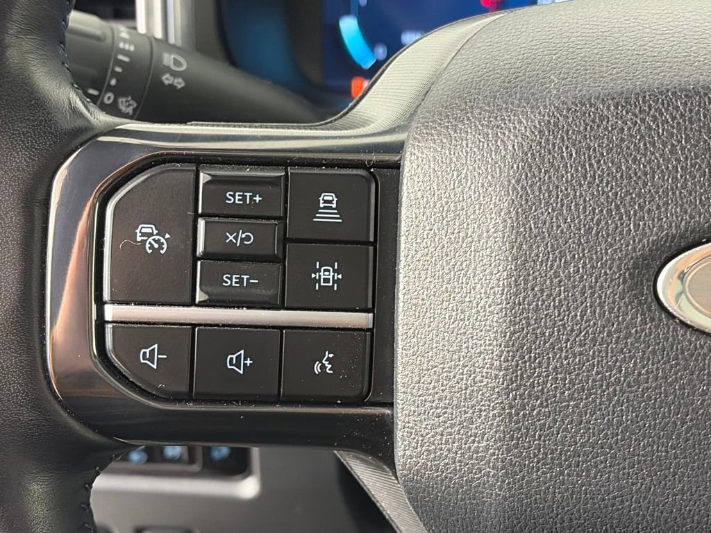 Certified 2025 Ford F450 Platinum w/ FX4 Off-Road Package image 17