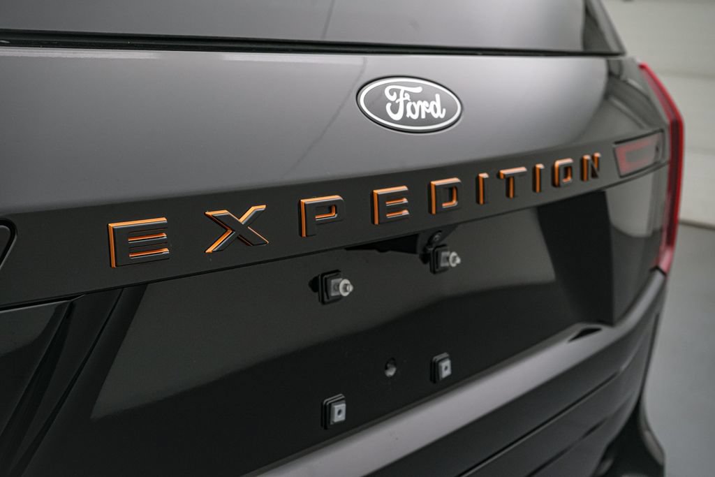 Certified 2025 Ford Expedition Tremor AWD/4WD image 18