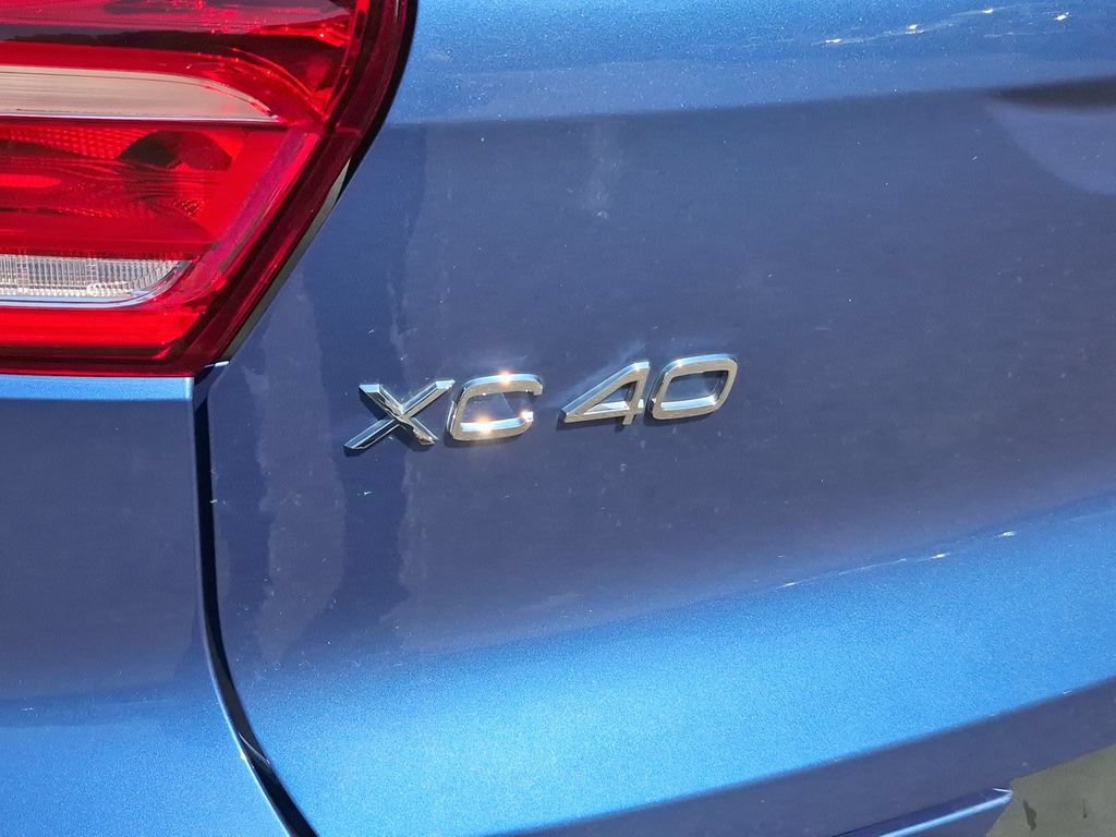 Used 2020 Volvo XC40 T5 R-Design w/ Protection Package Premier AWD/4WD image 34