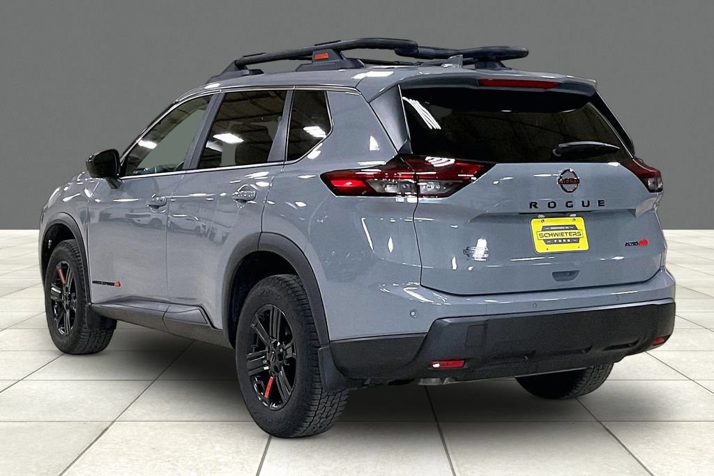 Used 2025 Nissan Rogue SV AWD/4WD image 11