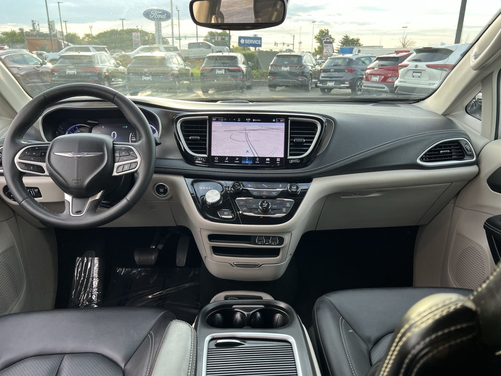 Used 2024 Chrysler Pacifica Limited FWD image 23