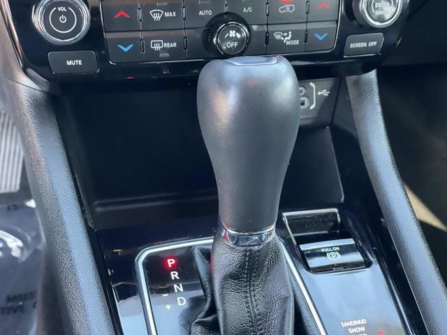 Used 2022 Jeep Compass Limited image 18