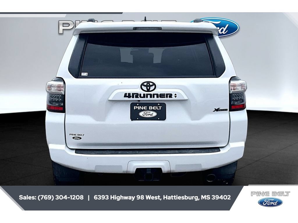 Used 2020 Toyota 4Runner SR5 Premium w/ Moonroof Package RWD image 4