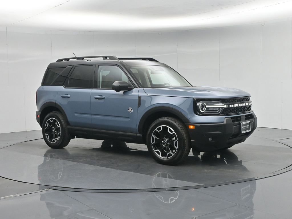 Certified 2025 Ford Bronco Sport Outer Banks w/ Outer Banks Tech Package+ image 3