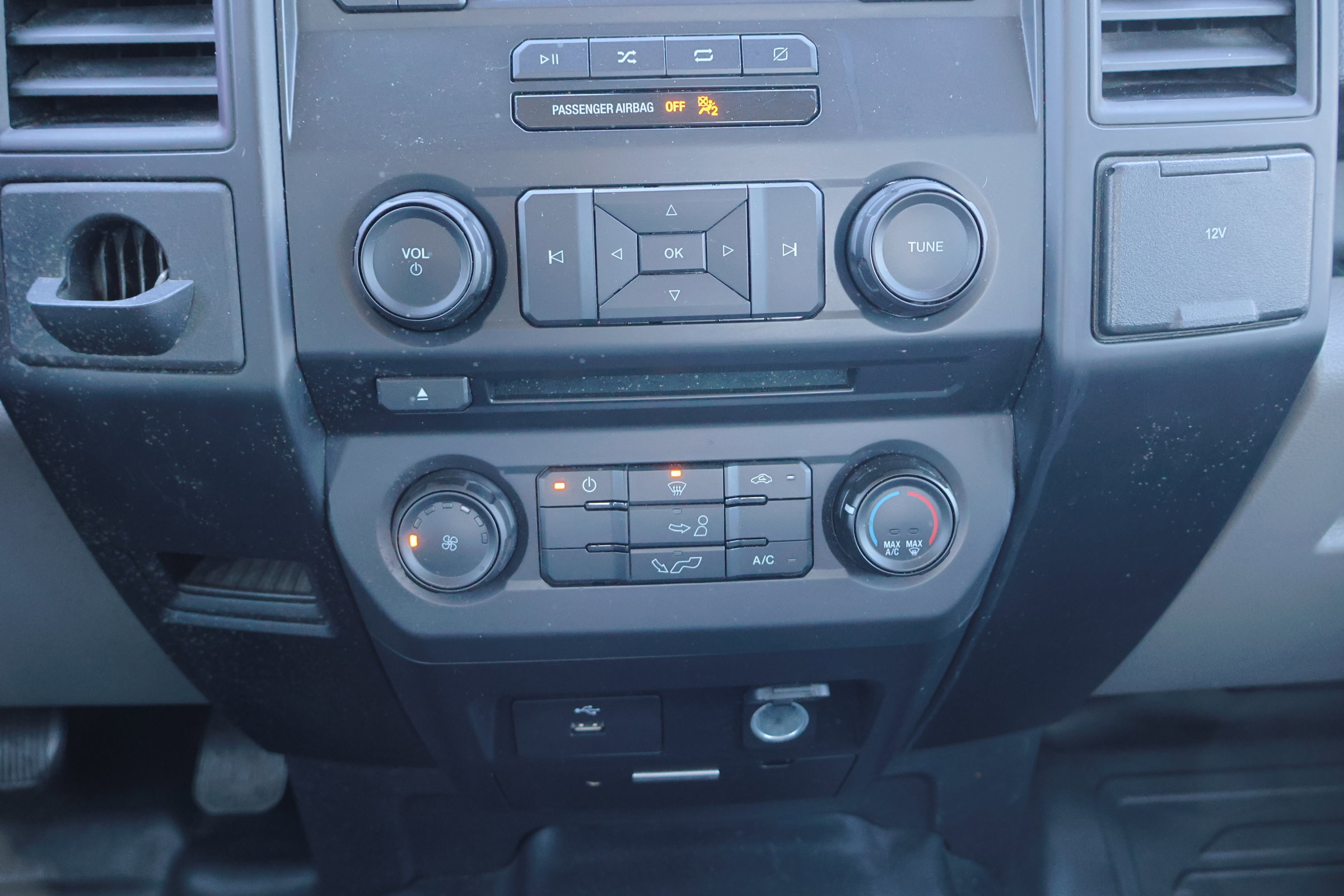 Certified 2018 Ford F150 XL w/ Equipment Group 101A Mid image 25