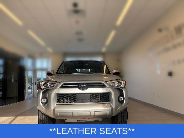 Used 2023 Toyota 4Runner TRD Off-Road Premium w/ Moonroof Package AWD/4WD image 8