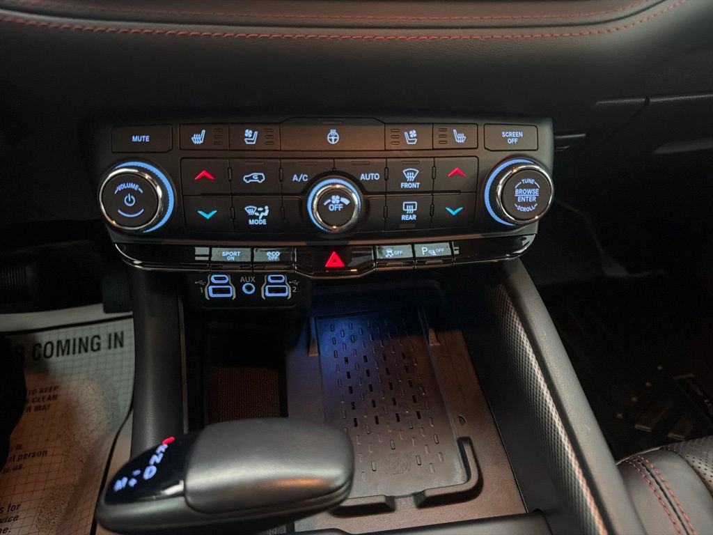Used 2025 Dodge Durango R/T AWD/4WD image 34