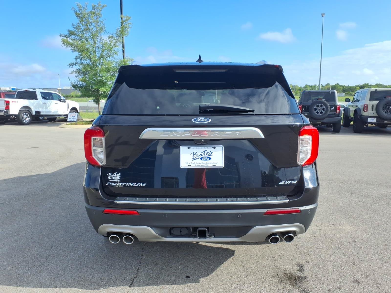 Certified 2023 Ford Explorer Platinum w/ Technology Package AWD/4WD image 4