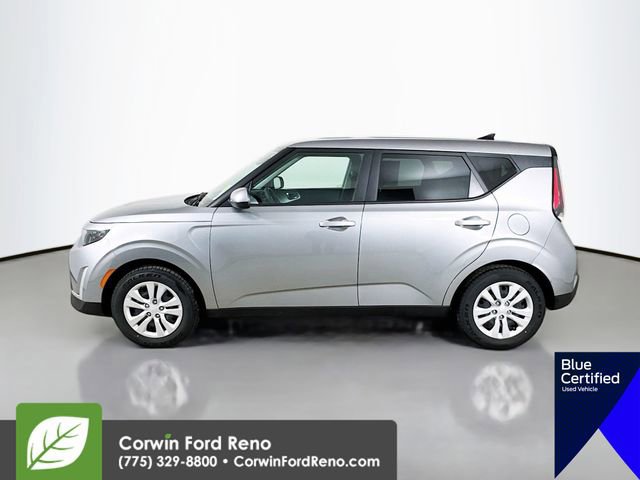 Used 2025 Kia Soul LX image 3