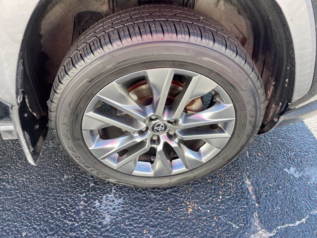 Used 2022 Toyota RAV4 XLE Premium FWD image 10