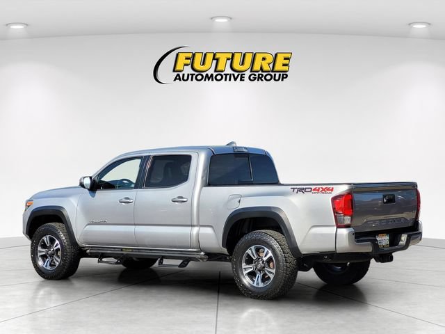 Used 2019 Toyota Tacoma TRD Off-Road AWD/4WD image 7